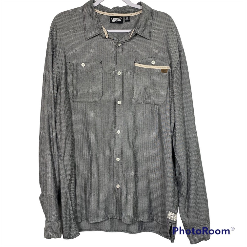 VANS Men’s Long shelve button up gray shirt Size XL
